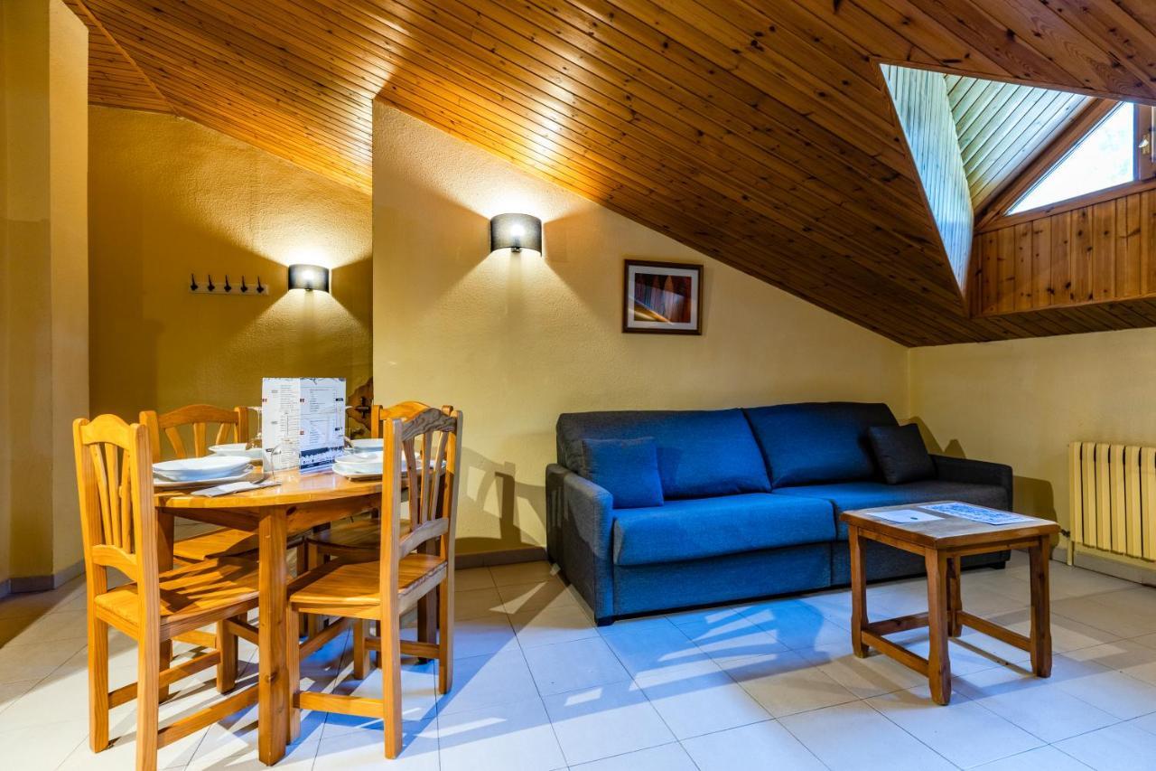 Apartamentos Turisticos Poblado Арінсаль Екстер'єр фото