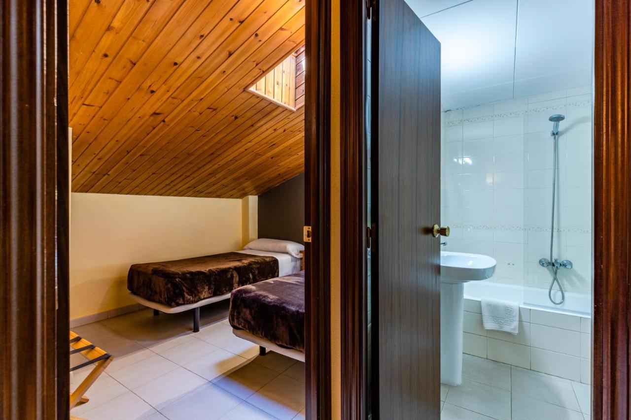 Apartamentos Turisticos Poblado Арінсаль Екстер'єр фото