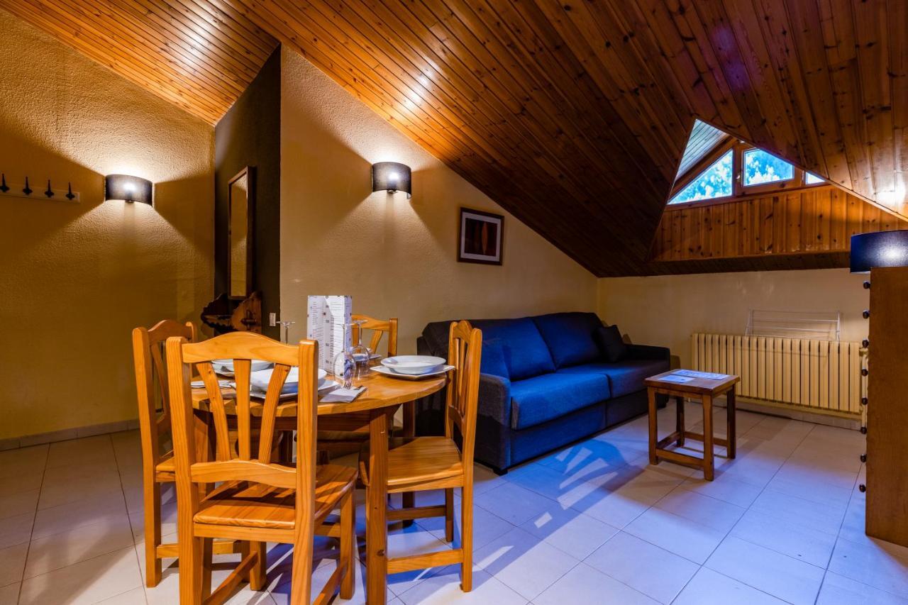 Apartamentos Turisticos Poblado Арінсаль Екстер'єр фото